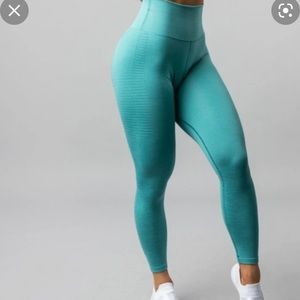 Alphalete Halo leggings